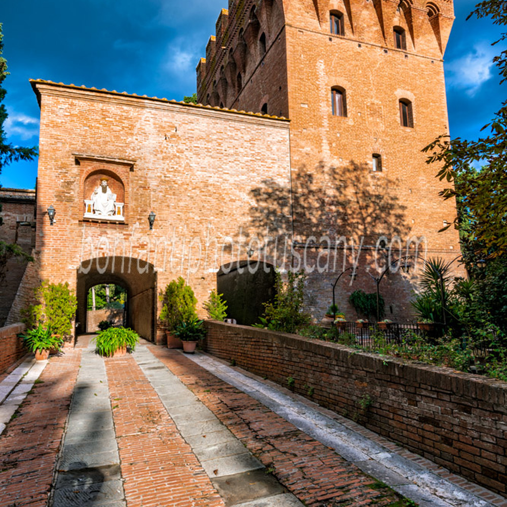 monte oliveto maggiore abbey - medieval tower at the entrance.jpg