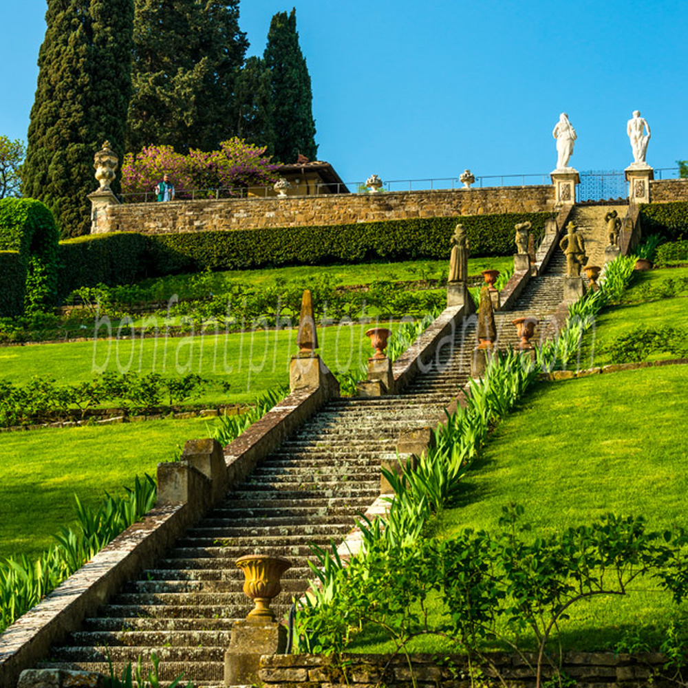 scalinata barocca al giardino bardini di firenze.jpg
