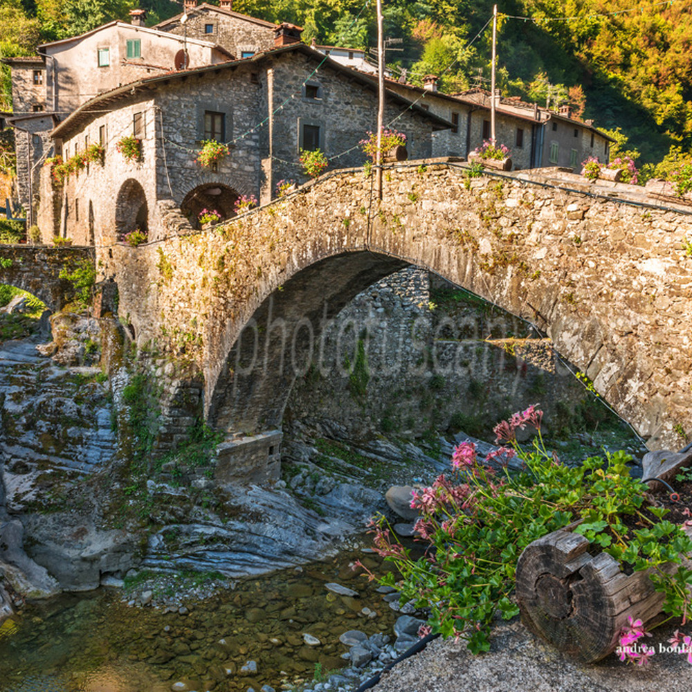 ponte medievale a fabbriche di vallico.jpg