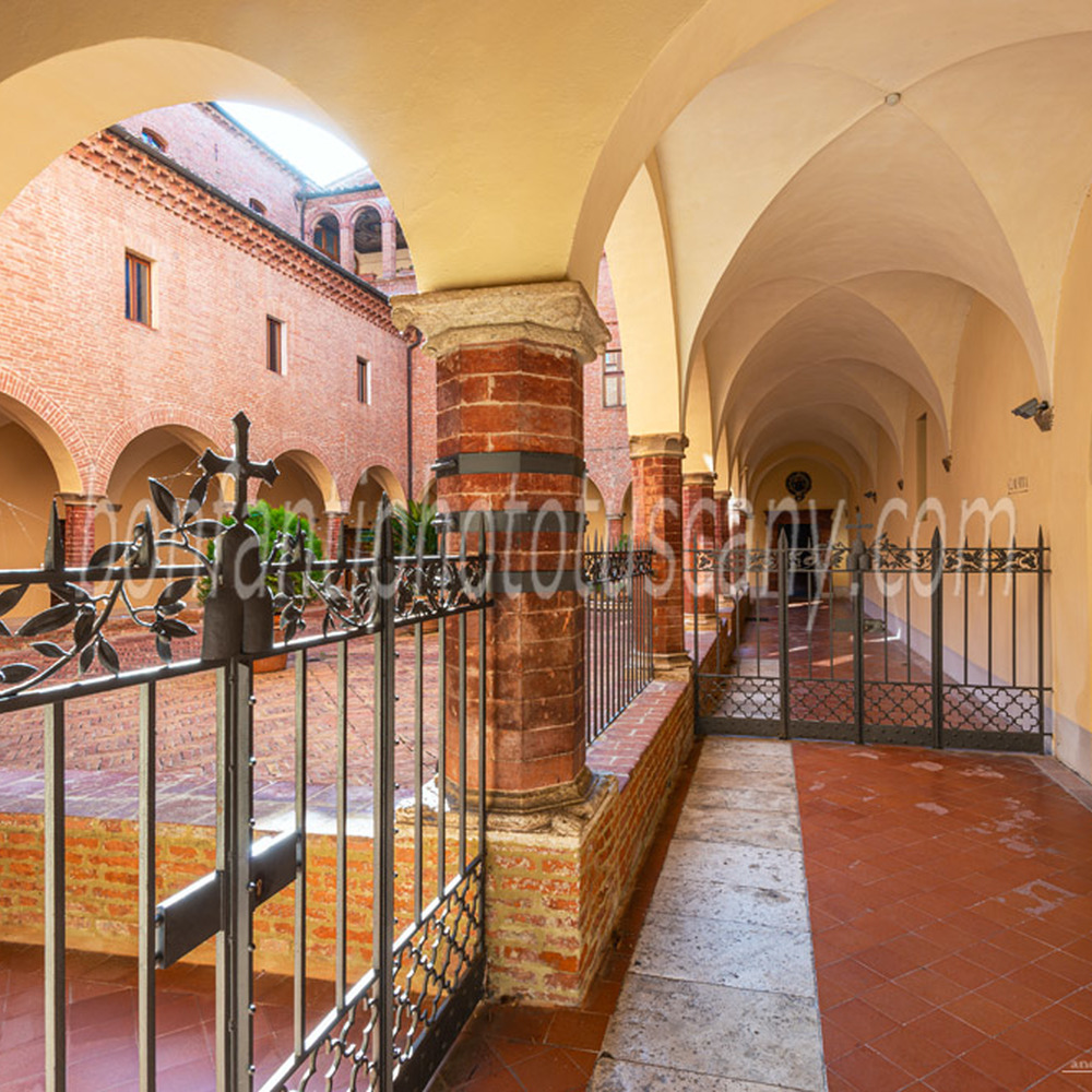 monte oliveto maggiore abbey - middle cloister #3.jpg