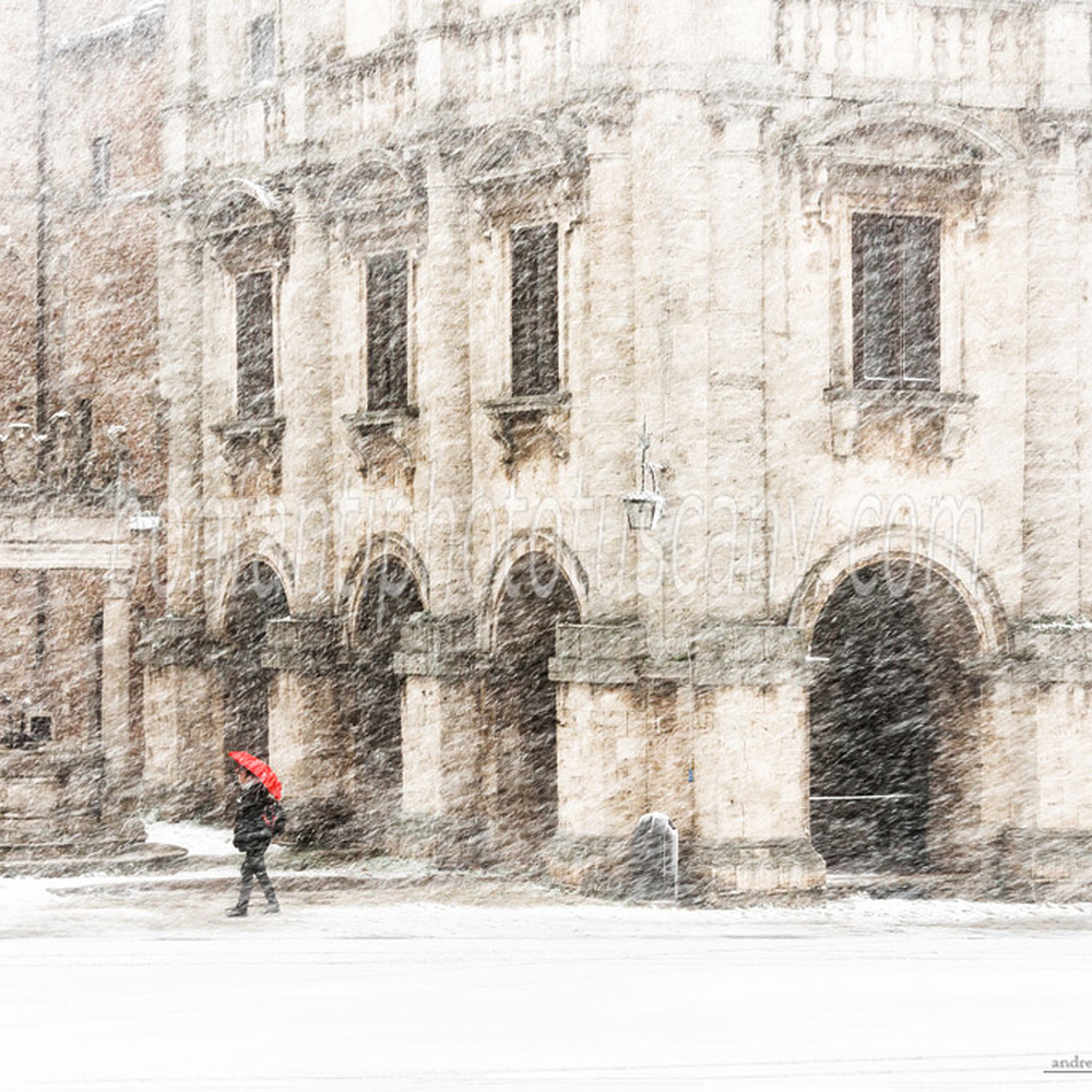 montepulciano #10 neve in piazza grande.jpg