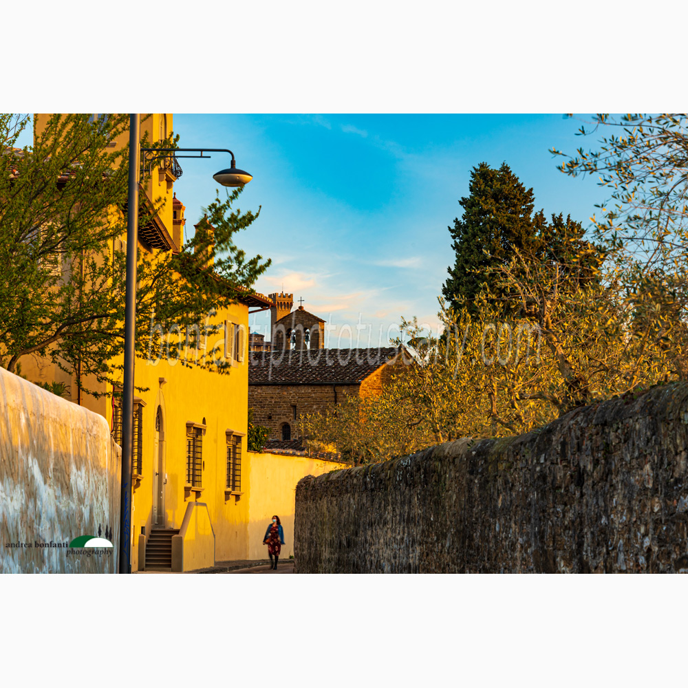 un tratto di via san leonardo con villa razzolini spelman, la chiesa di san leonardo in arcetri e la torre del gallo.jpg un tratto di via san leonardo con villa razzolini spelman, la chiesa di san leonardo in arcetri e la torre del gallo.jpg