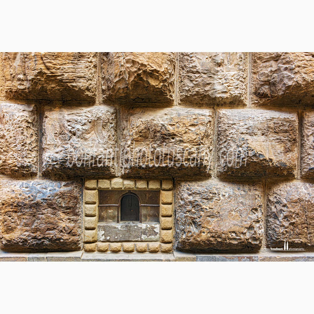 a wine window in piazza Strozzi, Florence.jpg