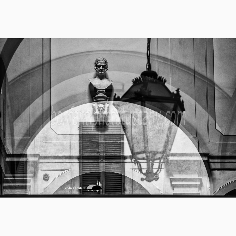 reflections on a renaissance courtyard in Florence.jpg reflections on a renaissance courtyard in Florence.jpg