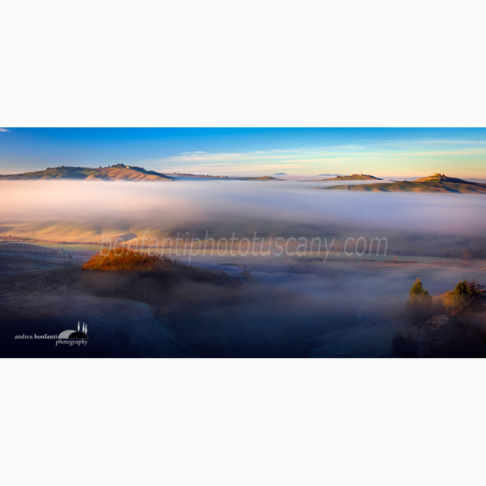 Crete Senesi in thermal inversion.jpg