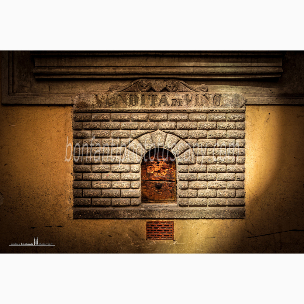 a wine window in via del Giglio, Florence.jpg