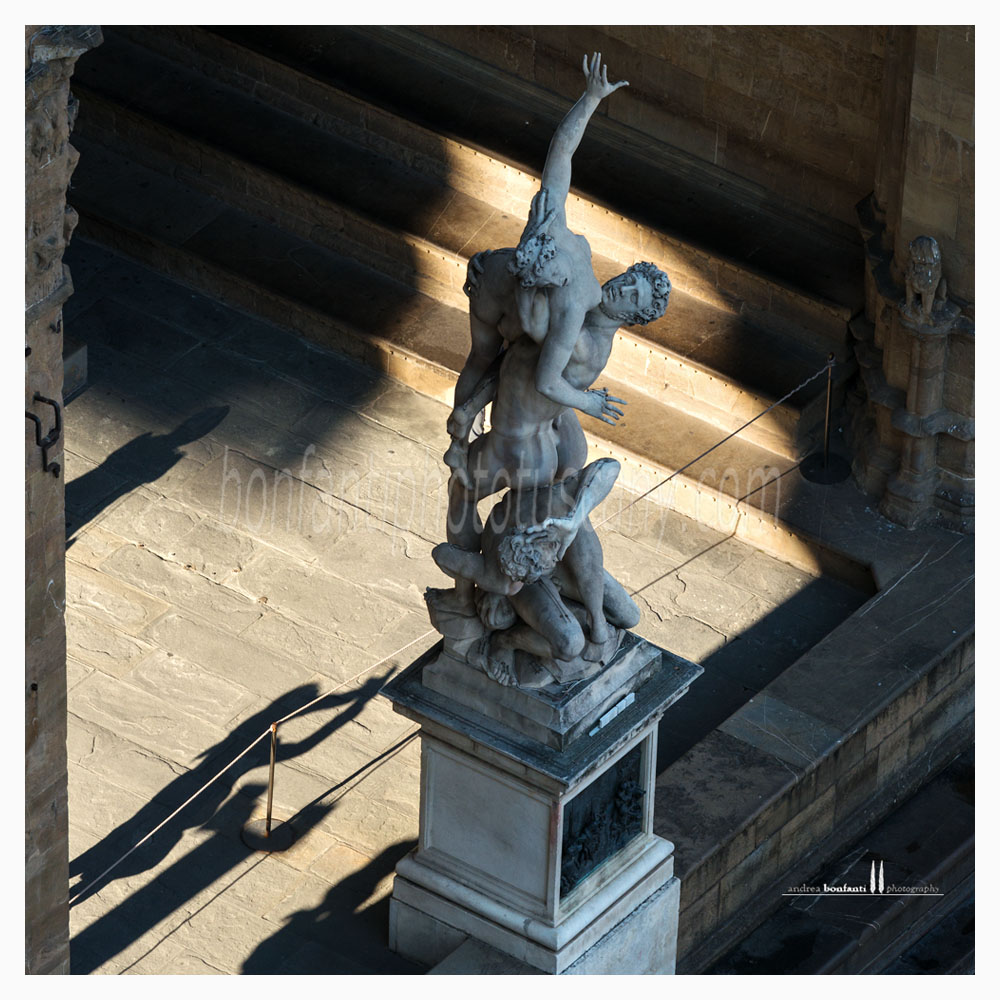 ratto delle Sabine in piazza Signoria a Firenze