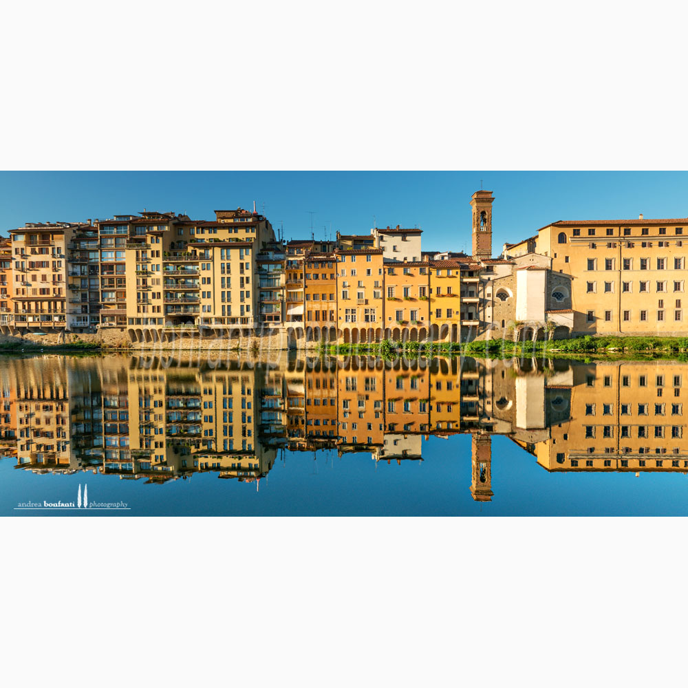 borgo san Iacopo riflesso nell'Arno - Firenze