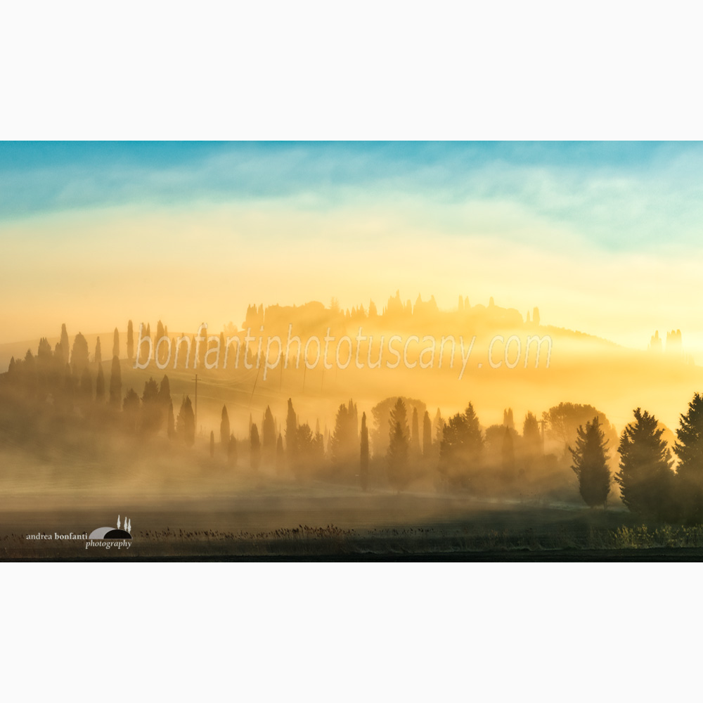 golden sunrise in the Crete Senesi landscape (Leonina).jpg