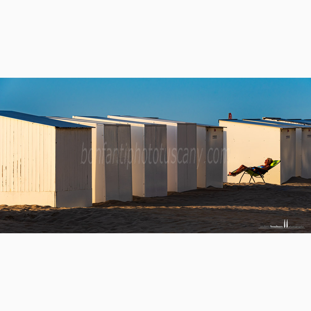 st.idesbald north sea - late afternoon sunbathing.jpg st.idesbald north sea - late afternoon sunbathing.jpg