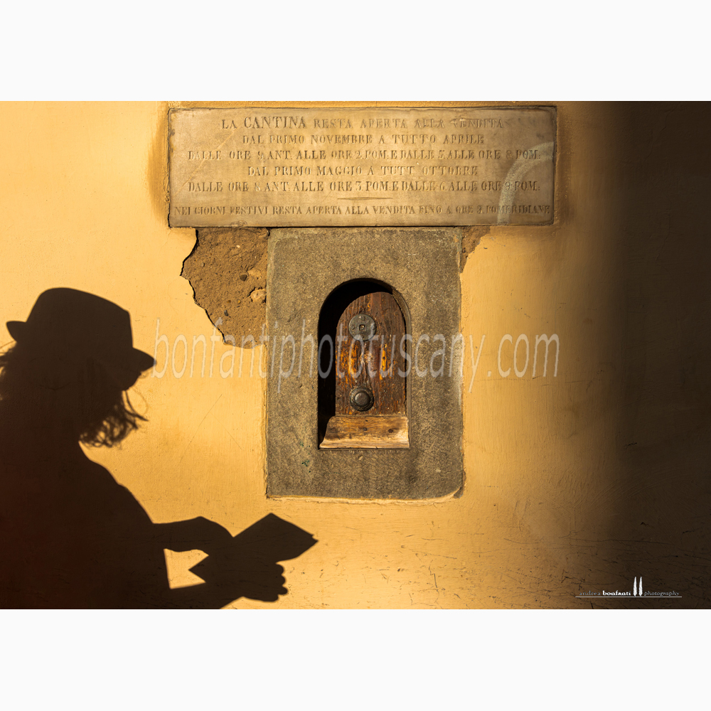 a wine window in via delle Belle Donne, Florence.jpg