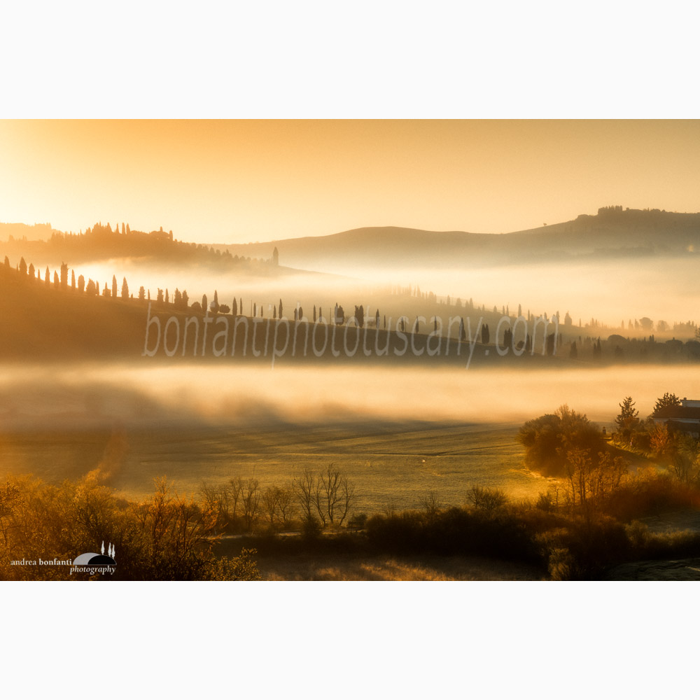springtime sunrise at Leonina (Crete Senesi).jpg