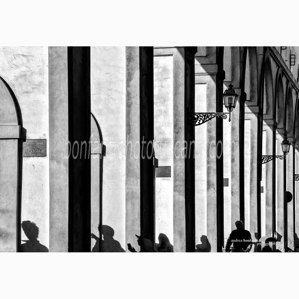shadow puppets cast on the wall of corridoio vasariano in Florence.jpg shadow puppets cast on the wall of corridoio vasariano in Florence.jpg
