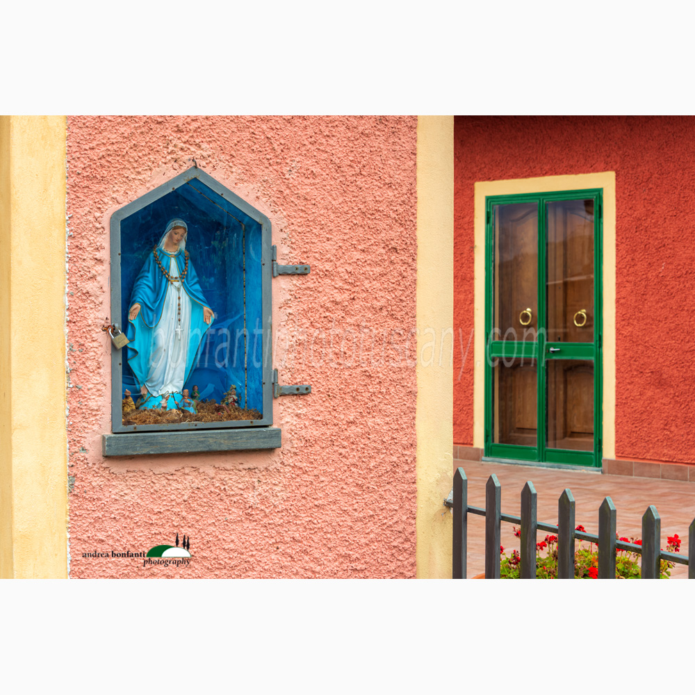 scorcio colorato di vitoio.jpg scorcio colorato di vitoio.jpg